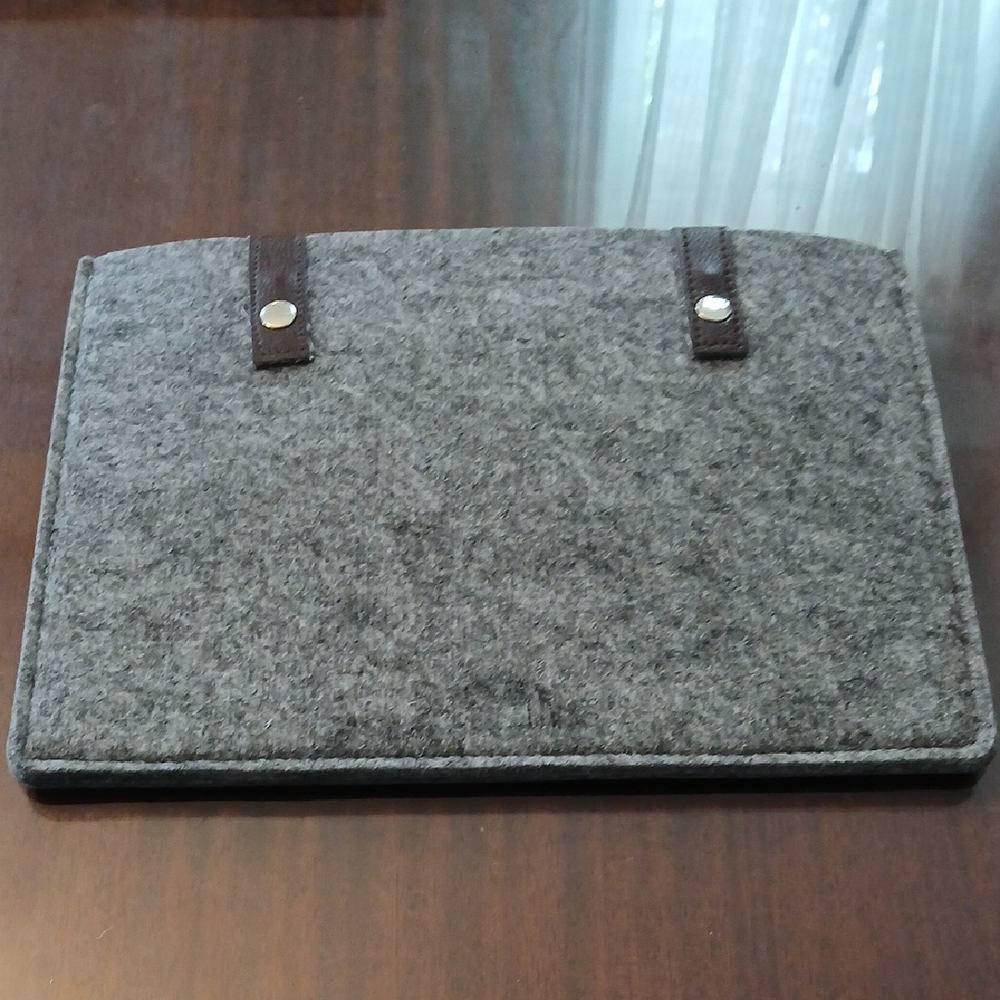 Elegant Gray Felt Tablet Sleeve with Brown Accents NWT